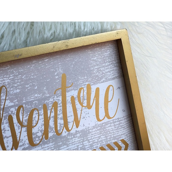 Vintage gold and white portrait - Picture 3 of 3